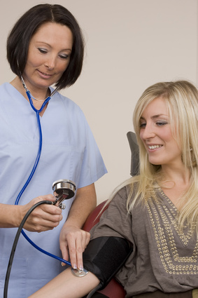 Bluthochdruck Blutdruckmessung Gesundheitscheck Vorsorgeuntersuchung Diagnoseklinik