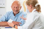 44924424 XS Arztgespraech Alexander Raths Fotolia Gesundheitscheck Vorsorgeuntersuchung Diagnoseklinik